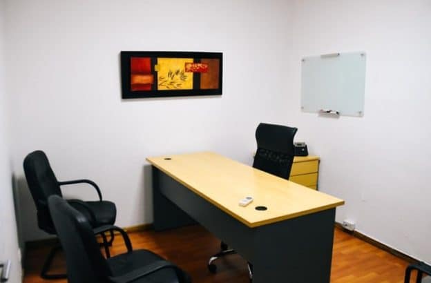The Tiny-Office Business: How Online Companies Run Lean in 2026